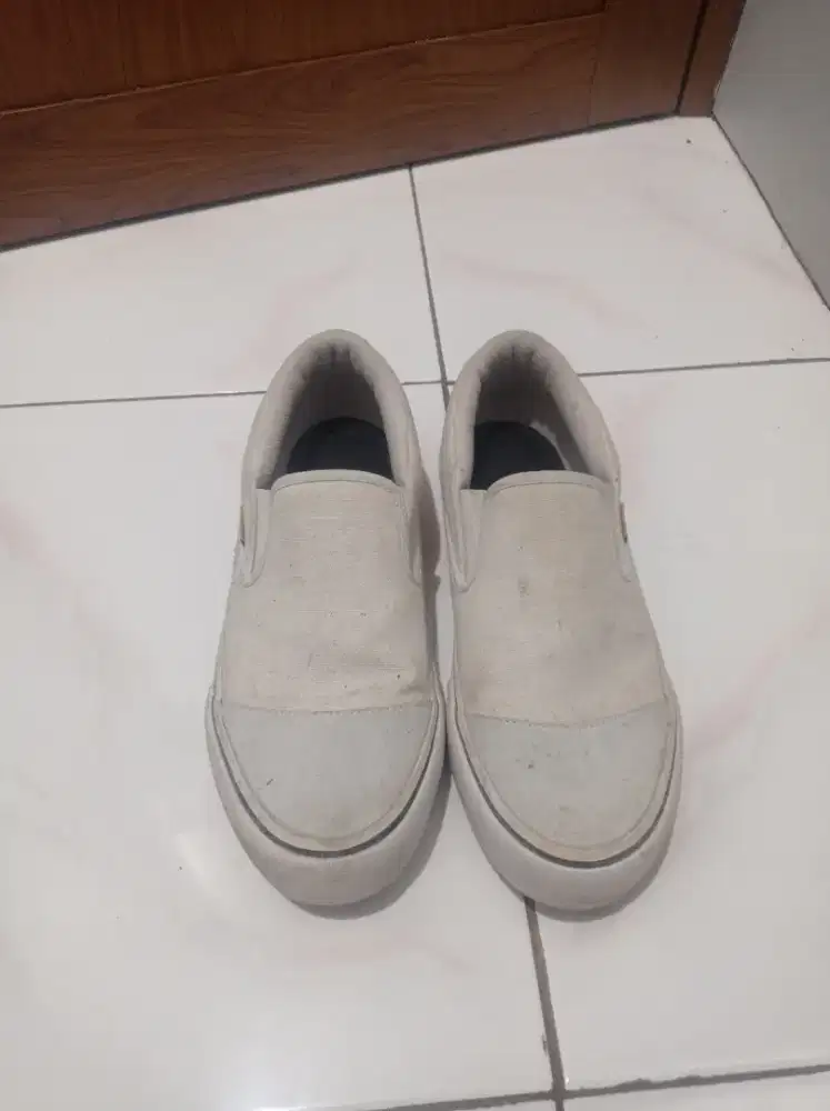 Sepatu Ventela size 42