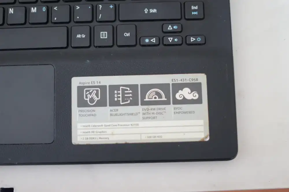 Laptop bekas (Acer)