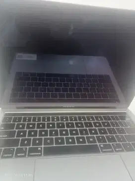 Macbook pro 2018 (Intel core i7)