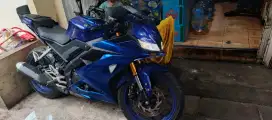 Yamaha R15 Second