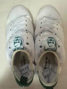 Sepatu Adidas - Preloved