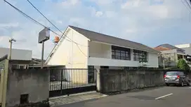 Rumah 2 Lantai di Warung Buncit Mampang, Hanya 8 Menit ke Tol Tebet