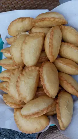 Kue Panada isi ikan cakalang