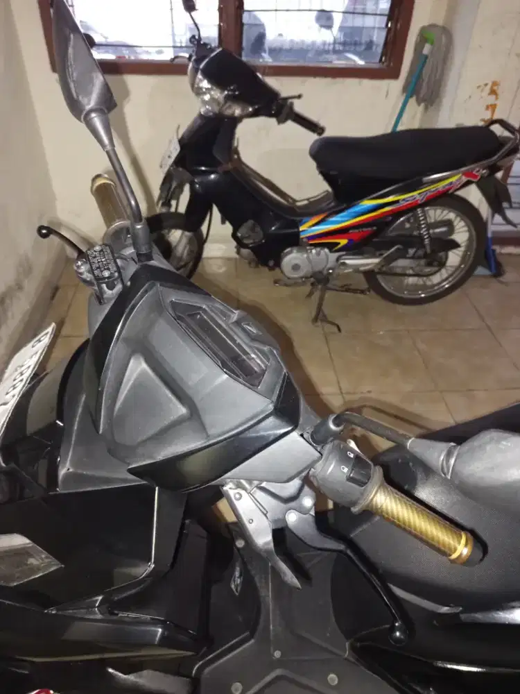 Honda vario 160cc th 2023 warna hitam,pajak hidup