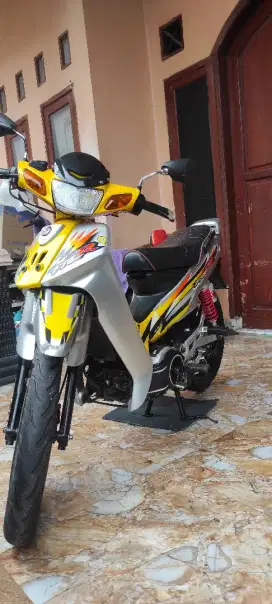 Yamaha F1ZR Tahun 2000
