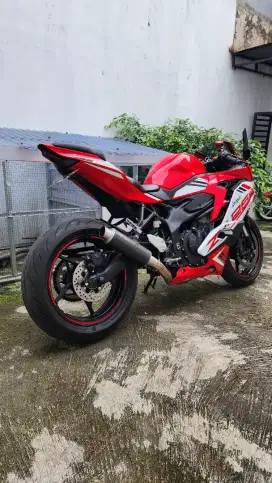 Kawasaki zx25r ABS 2022 low KM