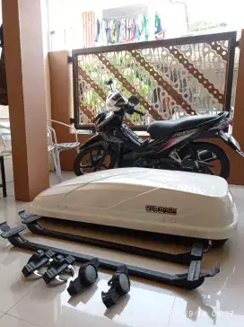 Roof Box + Cross Bar OTORACK