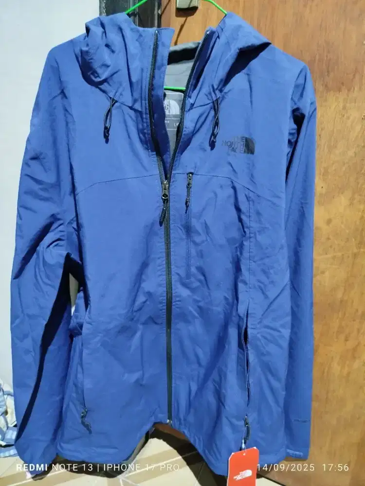 Di jual Jaket Tnf