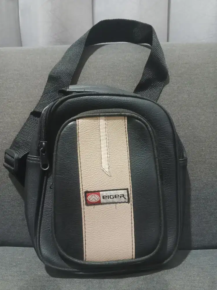Tas Selempang Pria Model Samping Dada