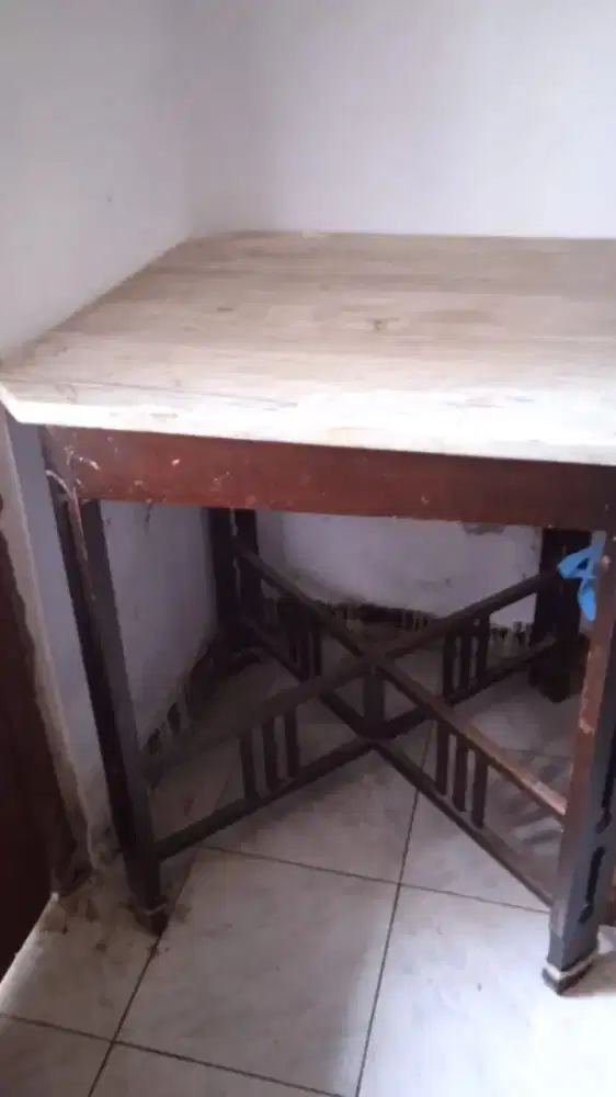 Meja Marmer Kotak