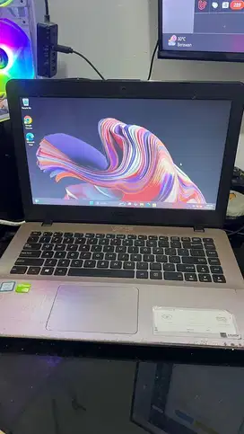 Laptop Bekas Asus Vivobook 14 + I7 +ram 8GB