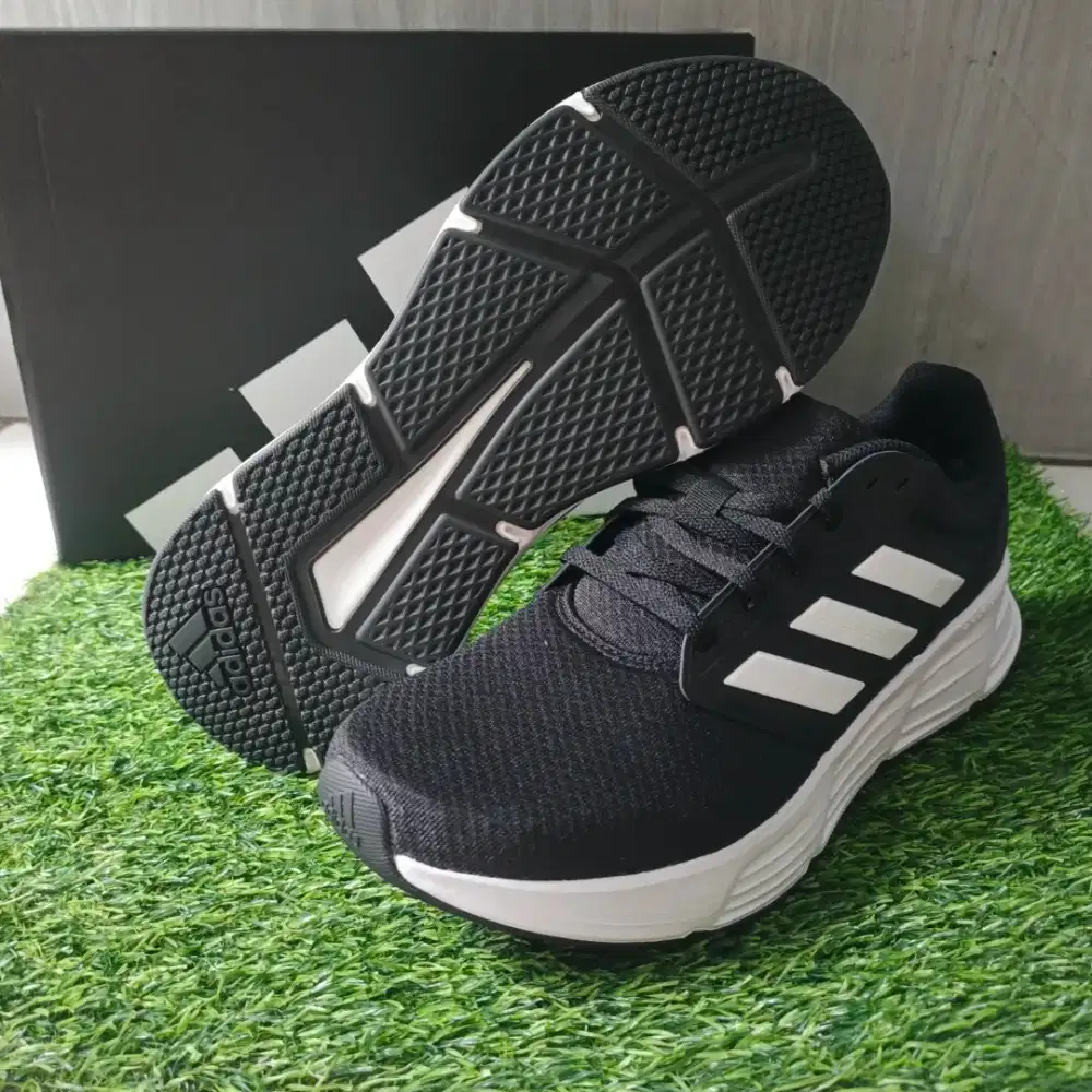 Sepatu Running Adidas Galaxy 6 M Size 44