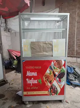 Dijual etalase baru pakai 3 bulan