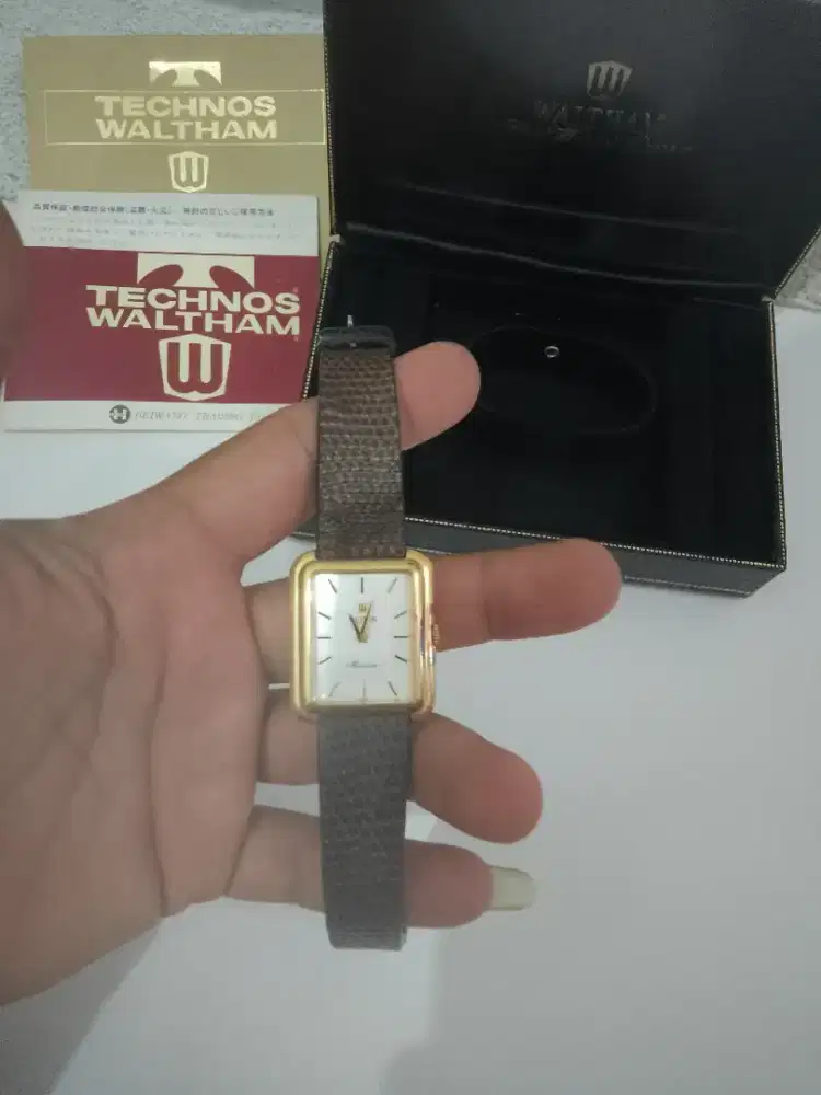 Technos manual Made in Swiss