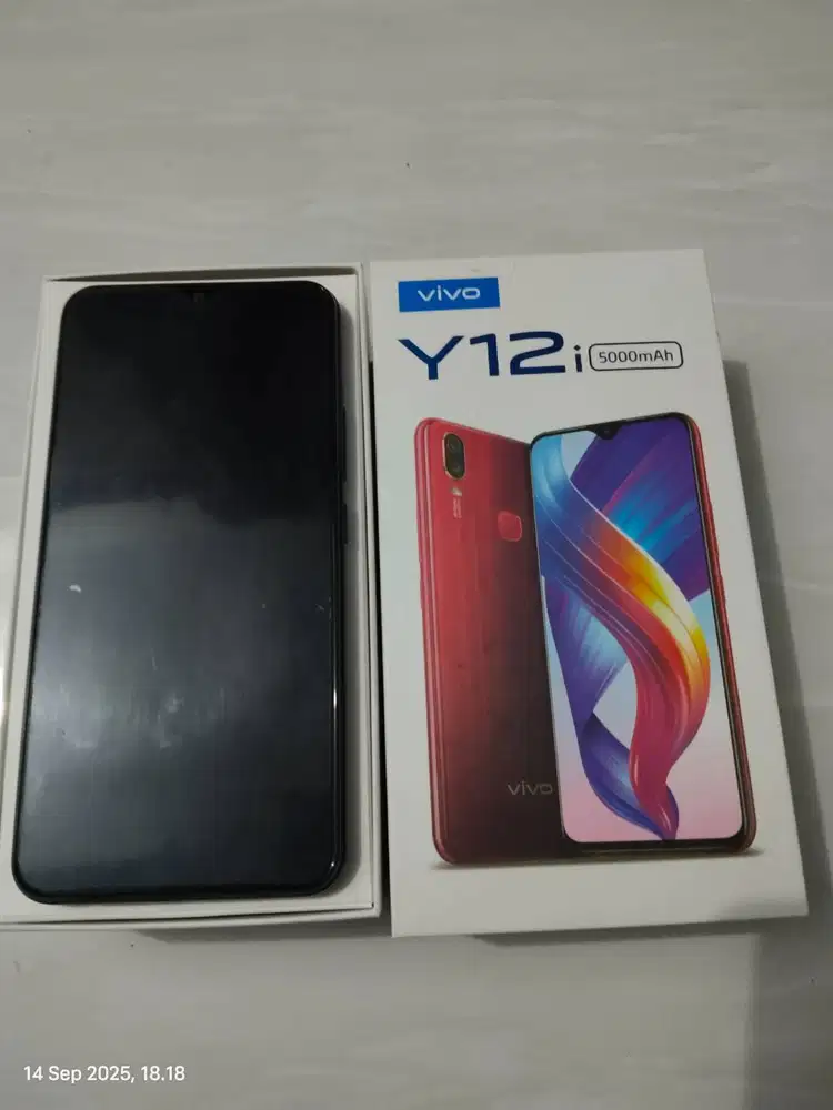 Handphone Vivo y12i second