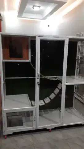 Kandang kucing mewah