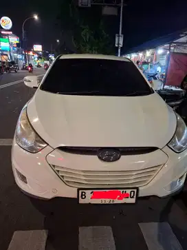SUV Hyundai Tucson Bensin 2011