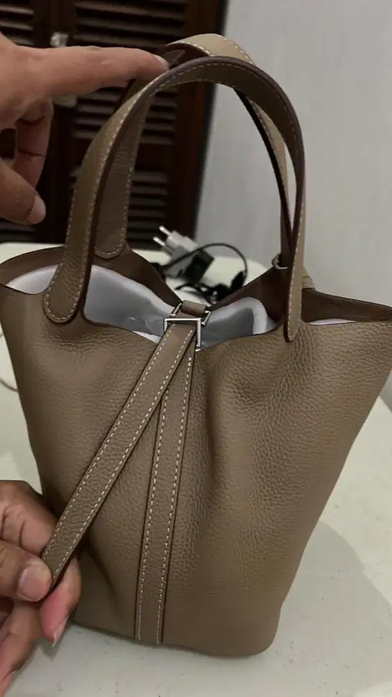 Tas wanita HM pico
