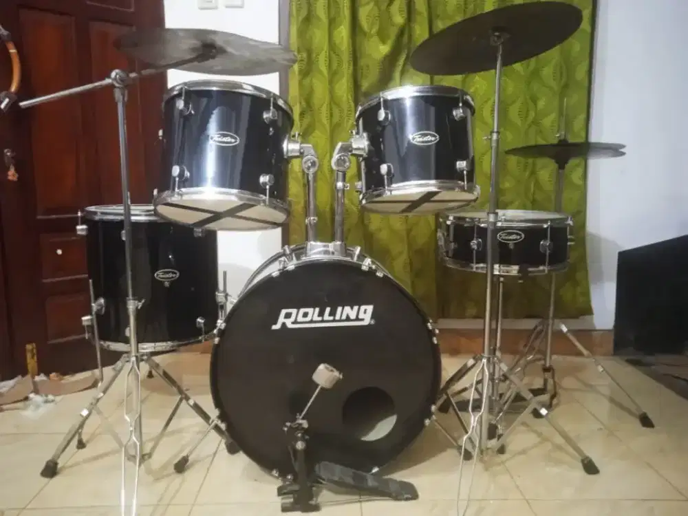 Drum Twister hitam plus simbal