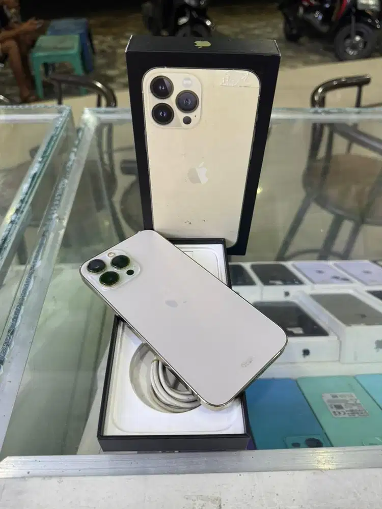 Di jual iphone 13 pro max  128 gb bekas garansi resmi IBOX PA/A
