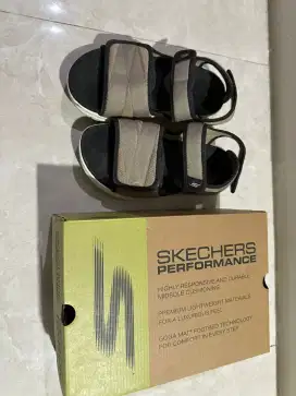 Sepatu Sandal Sketcher Go Run