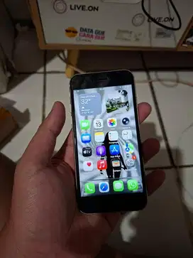 iPhone SE 3rd Gen 2022 128gb inter