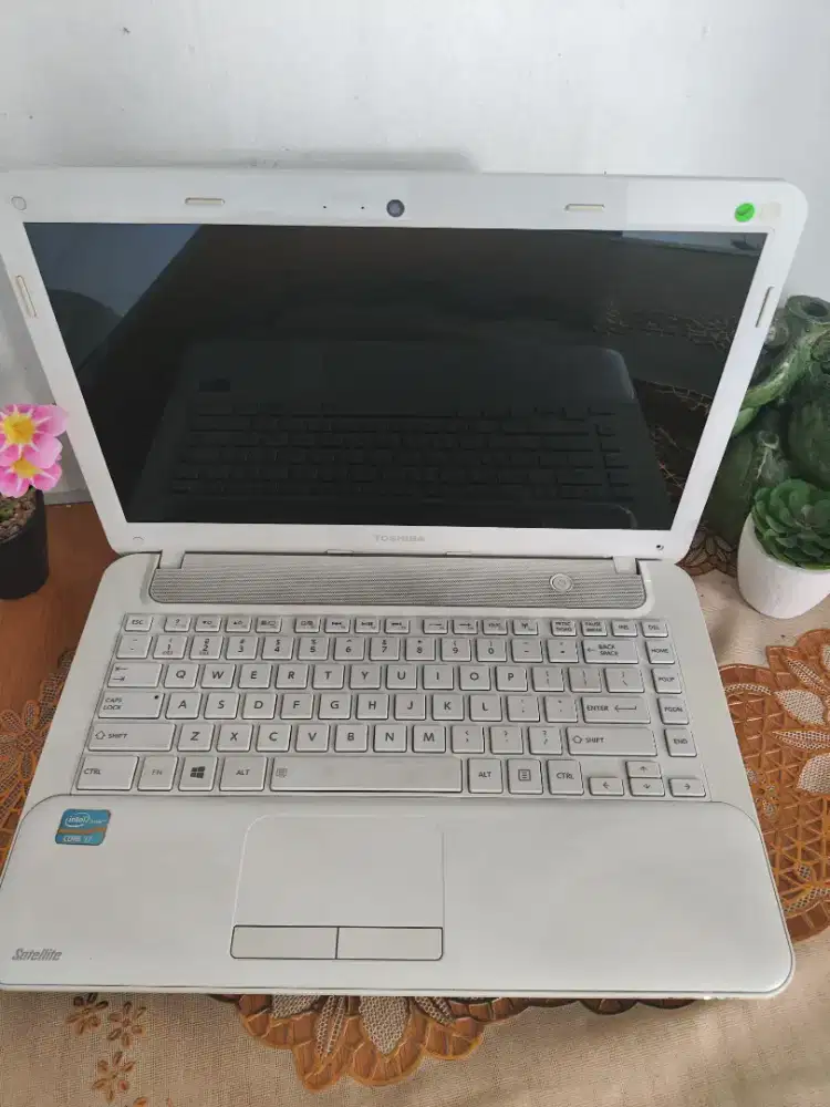 Laptop Toshiba Satelite M840