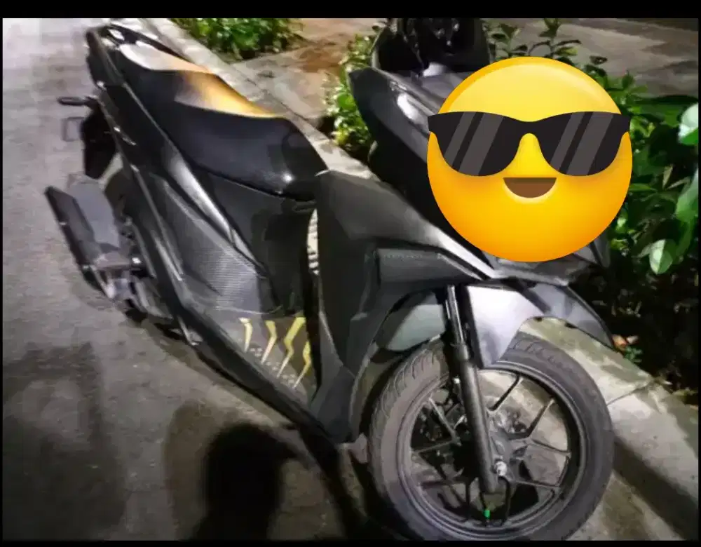 Vario 125 black