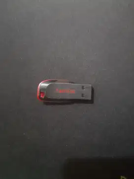 USB Sandisk cruzer blade 8GB