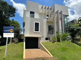 Dijual Rumah Mewah Hook 3 Lantai & Ada Balkon + Basement Seperti Di Ma
