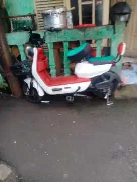 Sepeda listrik df 70 Joss gandos