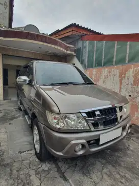 Isuzu Panther LS Turbo 2010 Istimewa