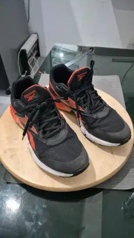 Sepatu Running Reebok Ztaur Run Original Preloved 43 size