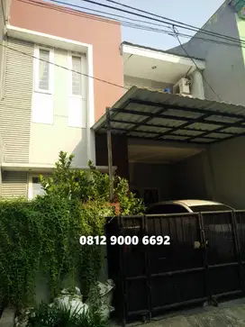 Jual Rumah Bagus 2 lantai Pondok Surya Tangerang dekat Tol Greenlake