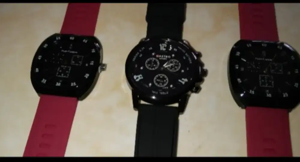 Jam tangan terbaru merk puupies ada tiga pisc