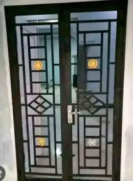Pintu teralis pengaman