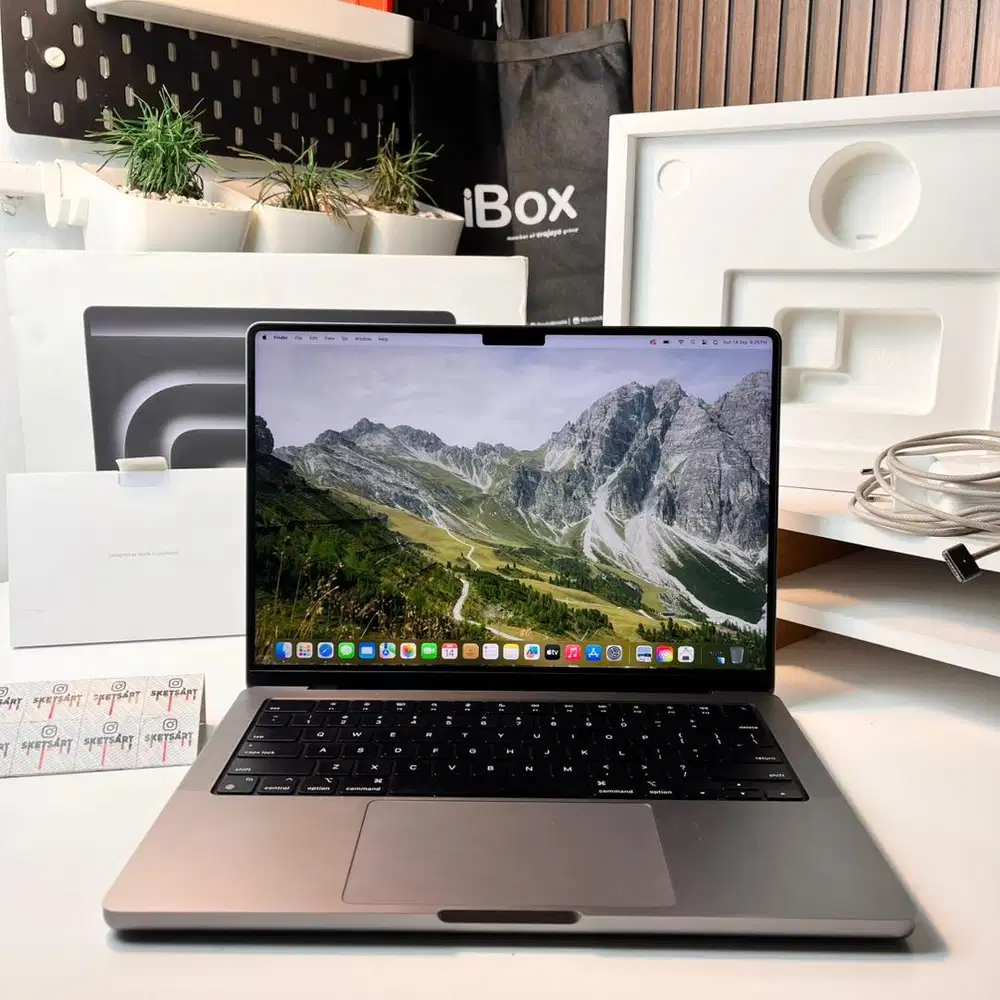 MacBook Pro M3 iBox Spacegray 8gb 512gb