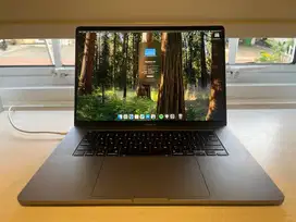 MacBook Pro 2019, 16 Inch, i9, 16 GB Ram, 1 TB SSD - 7 Juta Saja