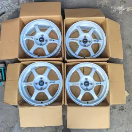 Velg SSR r16 lebar 7 pcd 4×100 et40