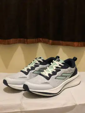 Sepatu Running Mills Dynaplate Fineknit (Open Negotiable)