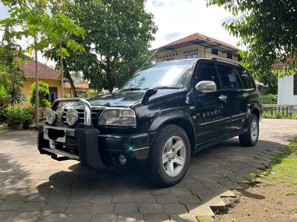DIJUAL SUZUKI GRAND ESCUDO XL-7 V6 / 2003 / MANUAL / 2500CC