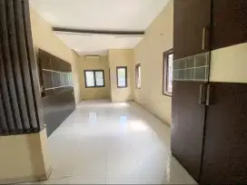 Di Sewakan Rumah Tinggal atau Kantor
