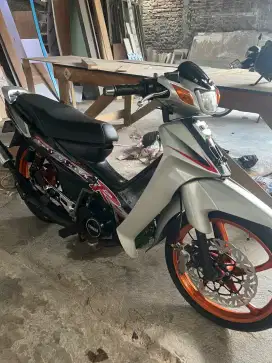Yamaha Fiz R  2004