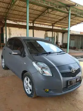 Yaris j 2008 matic