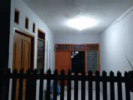 Di kontrakan rumah