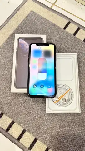 Dijual Iphone Xr Black 128GB Terdaftar Hp charger