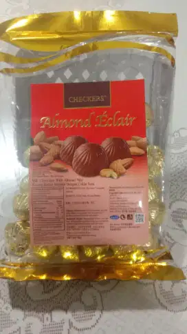 CHECKERS ALMOND ECLAIR
Berat Besih 300gram