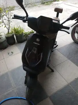 Sepeda listrik Exotic X665 Masih Kaya Baru