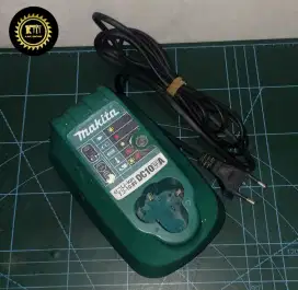 Charger baterai Makita 7.2V-10.8V DC10WA Li-on battery cordless tools