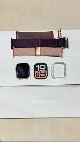 Apple Watch Series 10 with Sport Loop